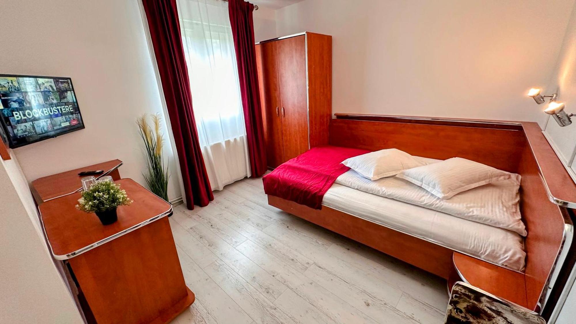 Valea Alba View - Self Check-In Hotel Busteni Exterior photo