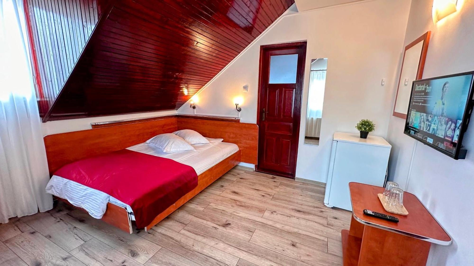 Valea Alba View - Self Check-In Hotel Busteni Exterior photo