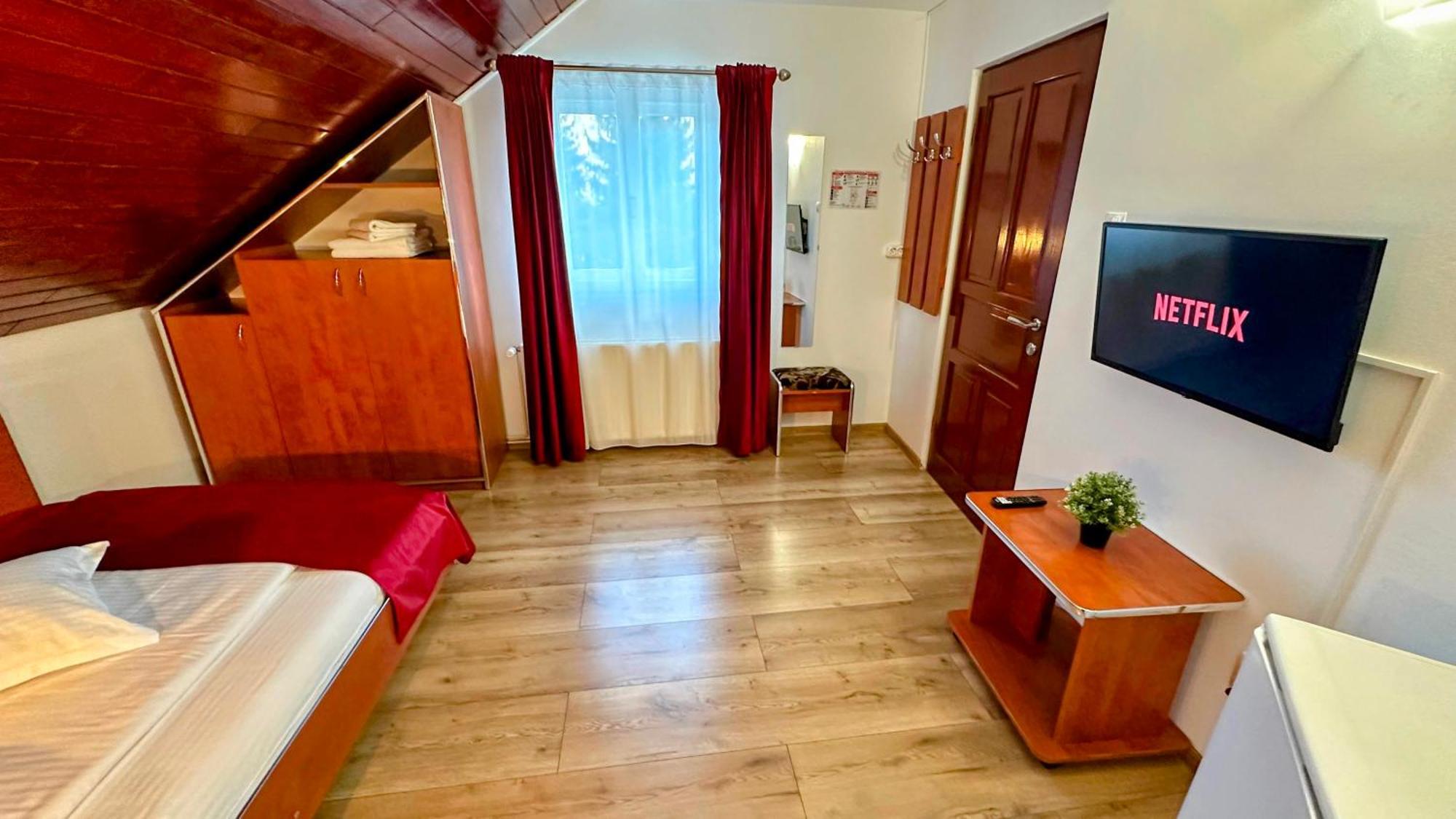 Valea Alba View - Self Check-In Hotel Busteni Exterior photo