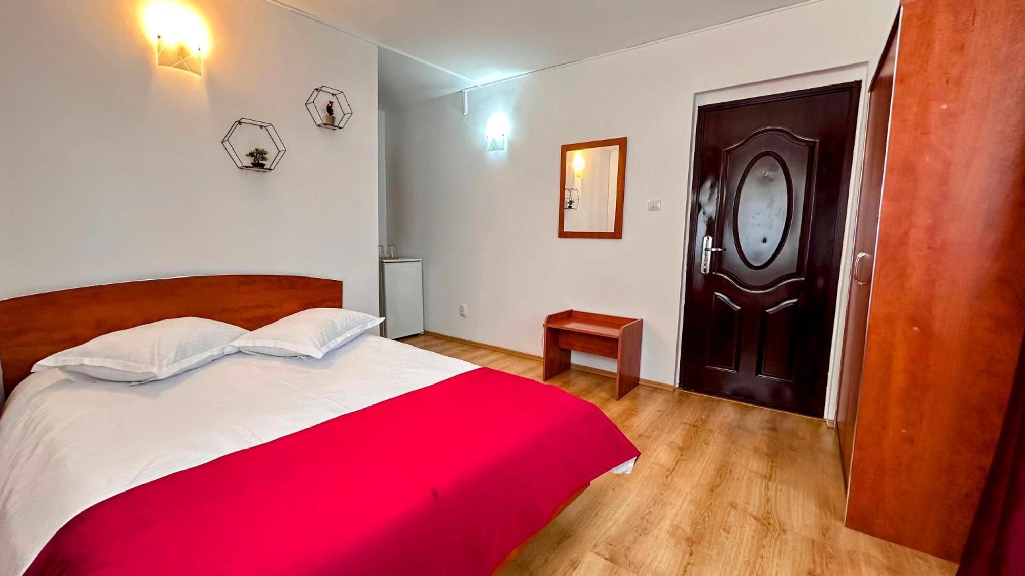 Valea Alba View - Self Check-In Hotel Busteni Exterior photo